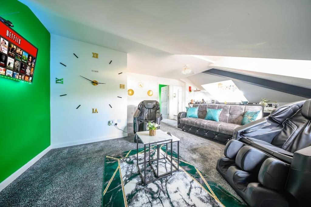 -3f421- For Your Relaxed, Cosy Stay, Free Parking Apartment Batley