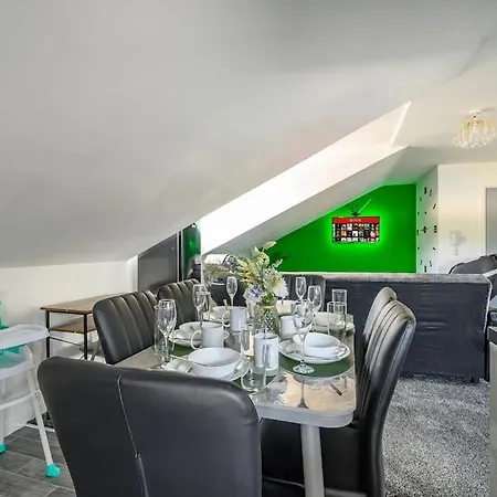 -3F421- For Your Relaxed, Cosy Stay, Free Parking Batley Exterior photo