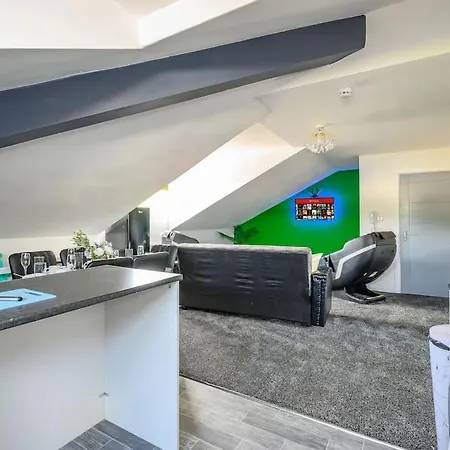 -3F421- For Your Relaxed, Cosy Stay, Free Parking Batley Exterior photo