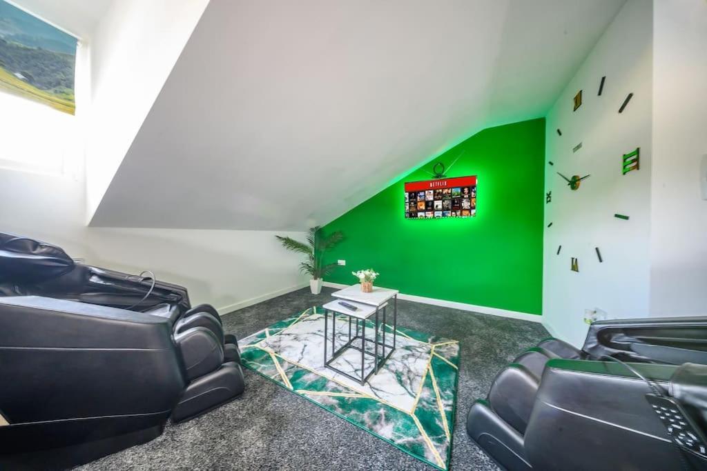 -3f421- For Your Relaxed, Cosy Stay, Free Parking * Batley