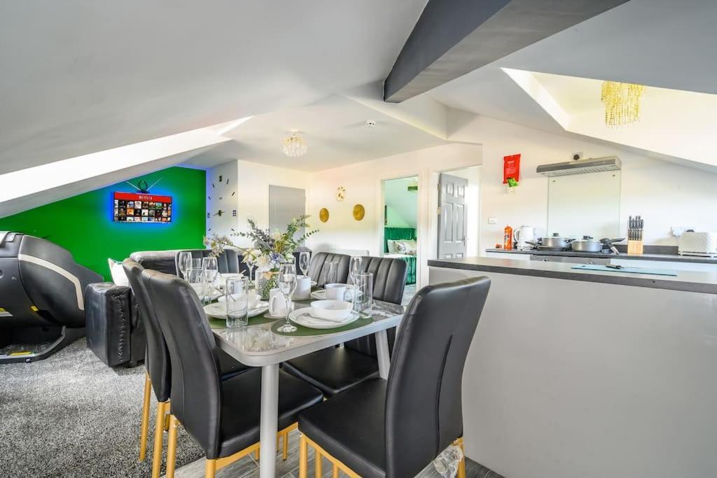 -3f421- For Your Relaxed, Cosy Stay, Free Parking Apartment Batley